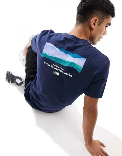 The North Face Places We love t-shirt in navy - Save $1050 Today!