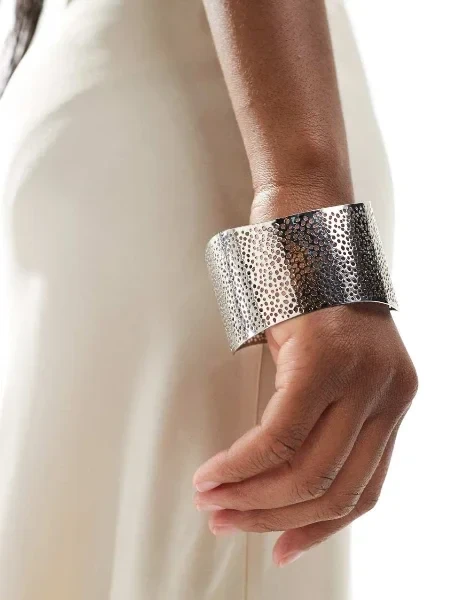 8 Other Reasons chunky bangle in rhodium plated - 40% Off Today!